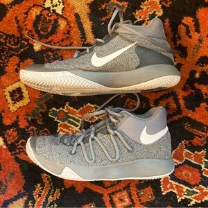 Nike grey basketball sneakers